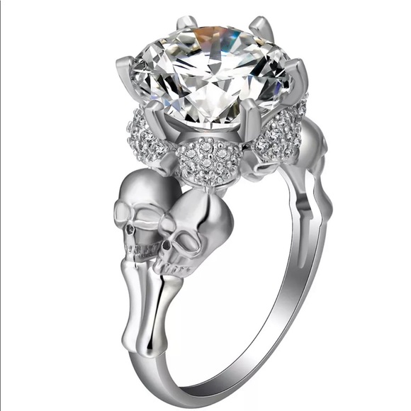 .925 Sterling skull ring - Picture 1 of 4